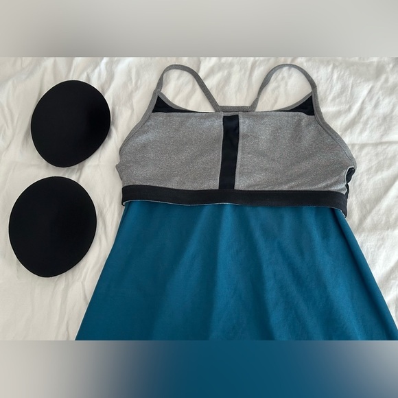 Fabletics: Women’s Sleeveless Top - Picture 7 of 11